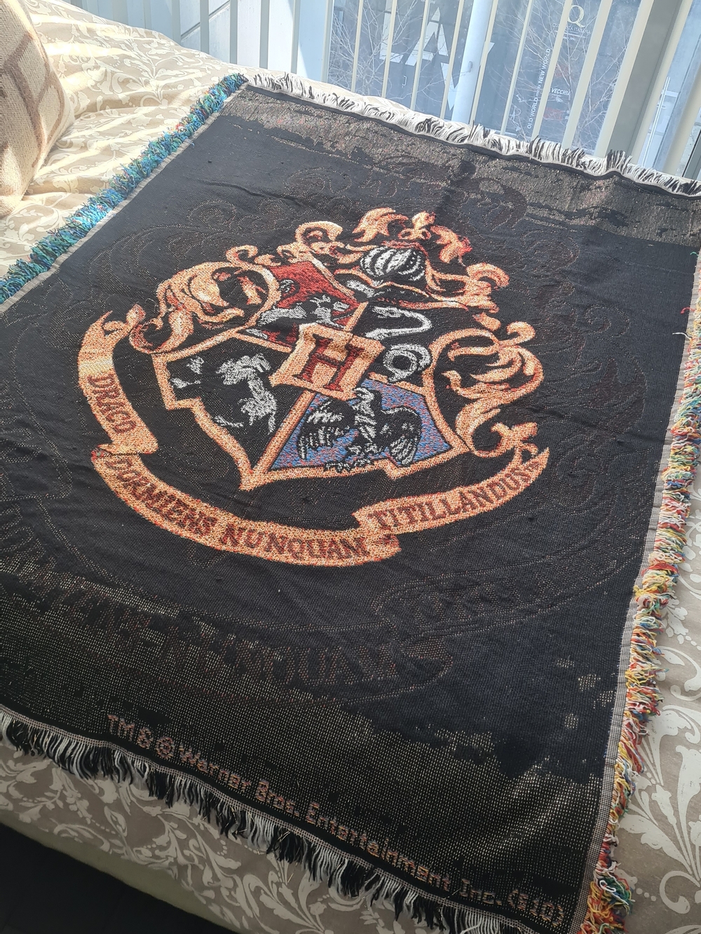 Northwest Harry Potter Hogwarts Crest Woven Tapestry Throw with Fringe